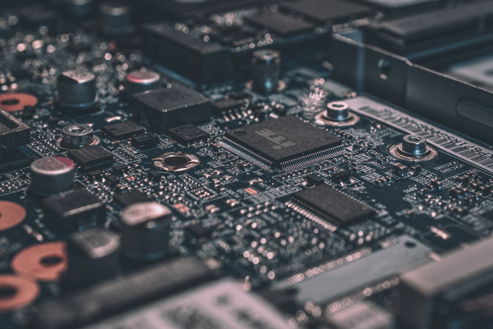 RunnerVM Mac mini build cluster connecting nodes in Singapore, Tokyo, Seoul, Hong Kong, and the US East Coast